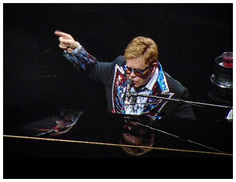 File:Elton1.jpg - Wikipedia
