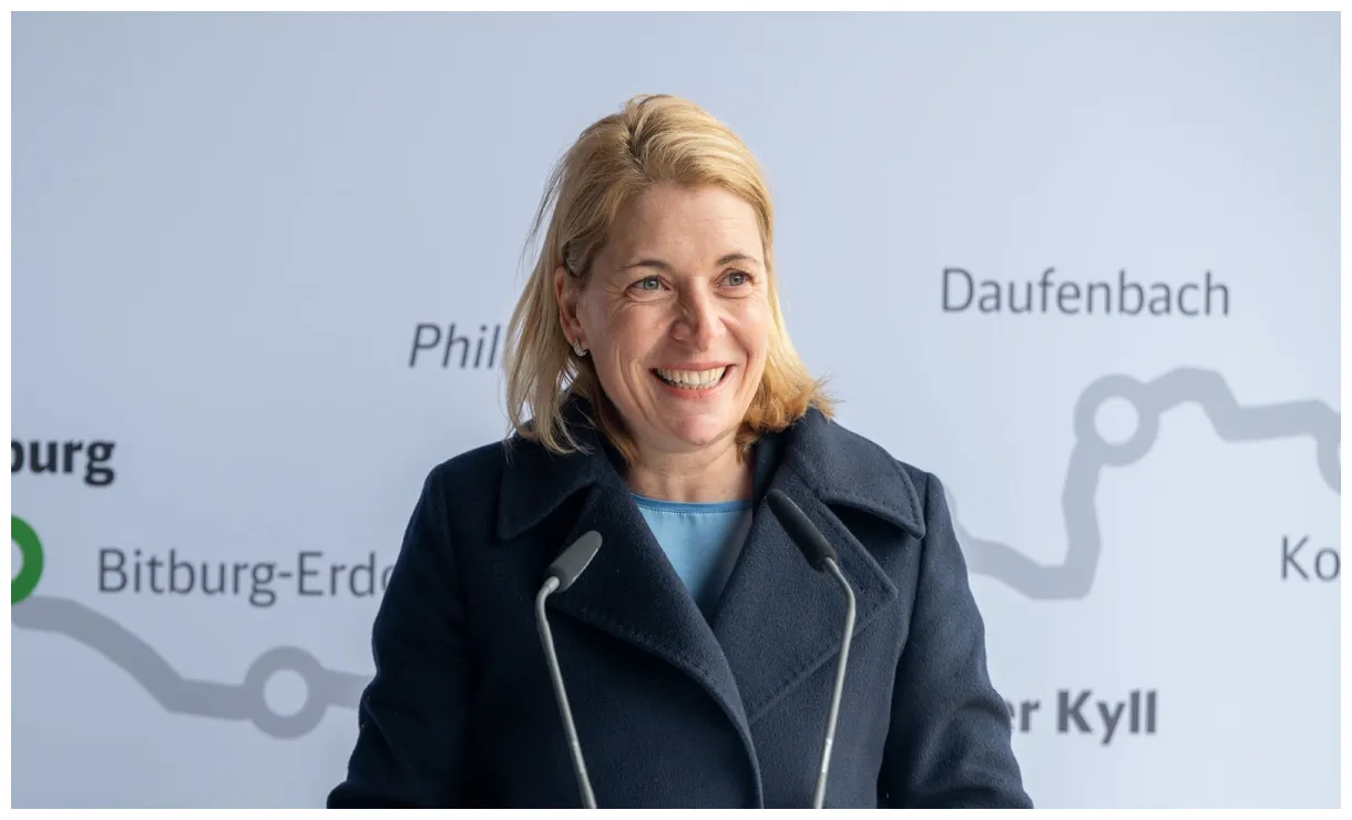 Evelyn Palla | WDR aktuell - Nachrichten - WDR