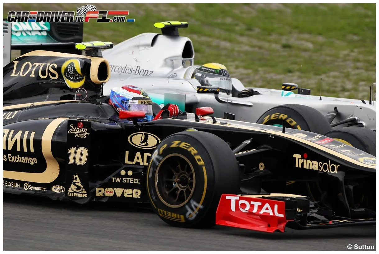 Boullier: "Tenemos que alcanzar a Mercedes GP"