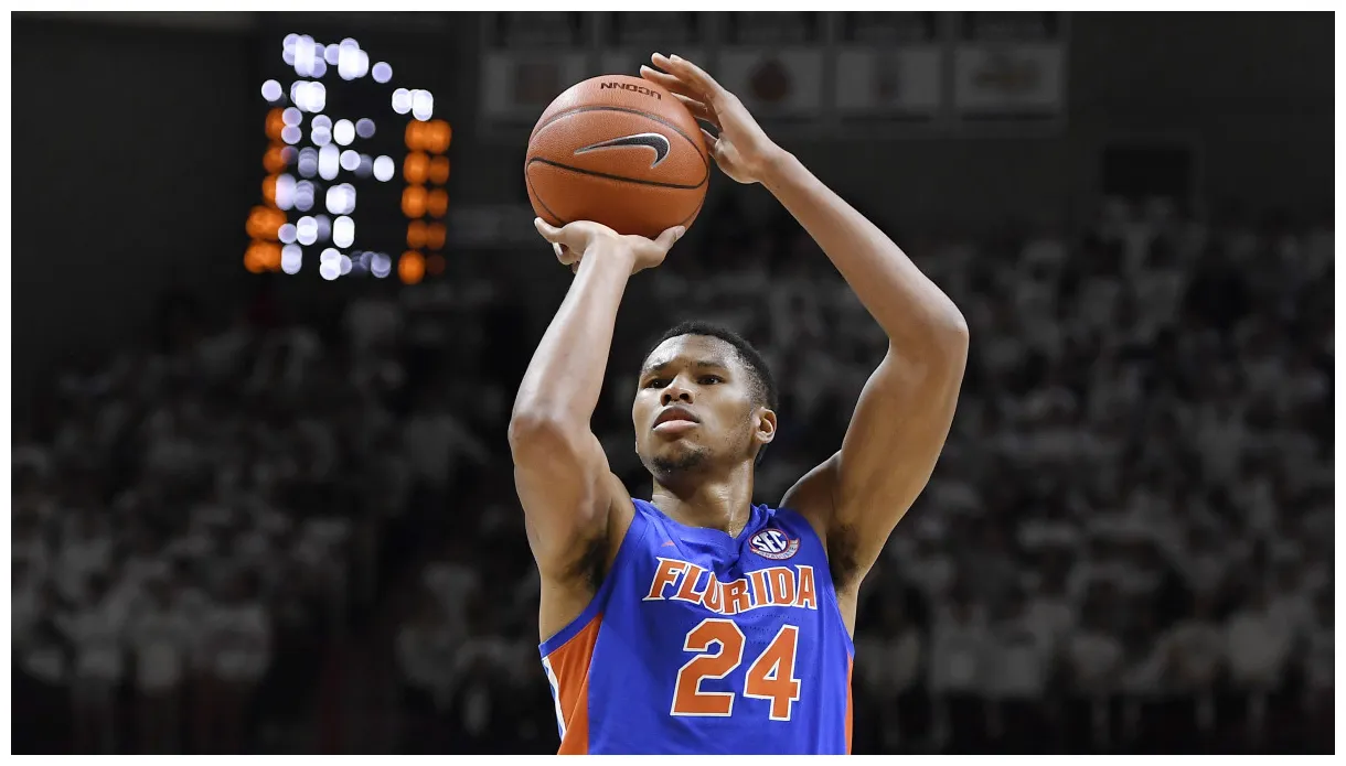 Florida Basketball Re-Enters AP Top 25 - Sports Illustrated Florida