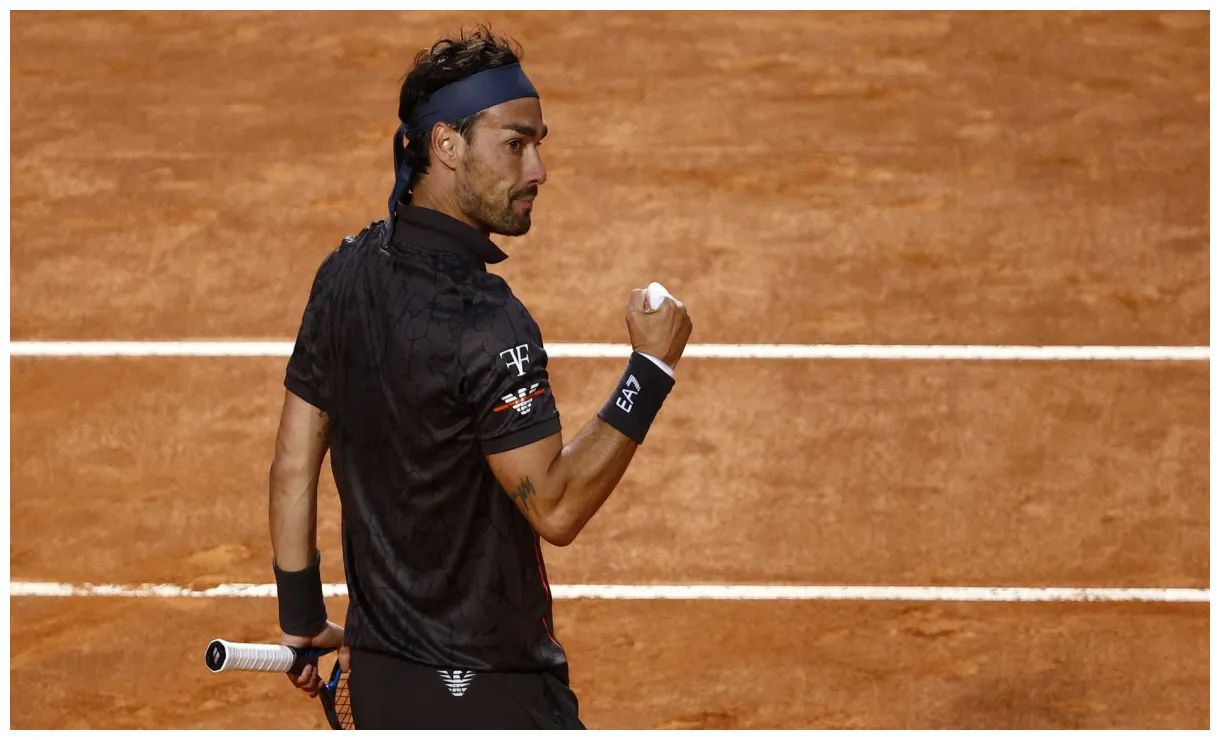 Holds off murray in rome thriller tennis majors