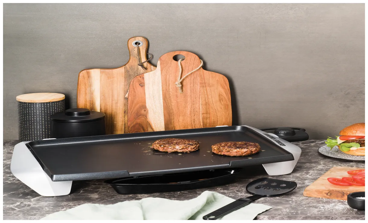 Electric griddle grills