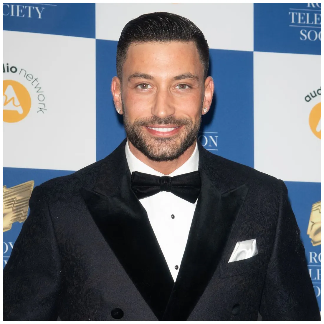 Latest news, pictures & videos hello!