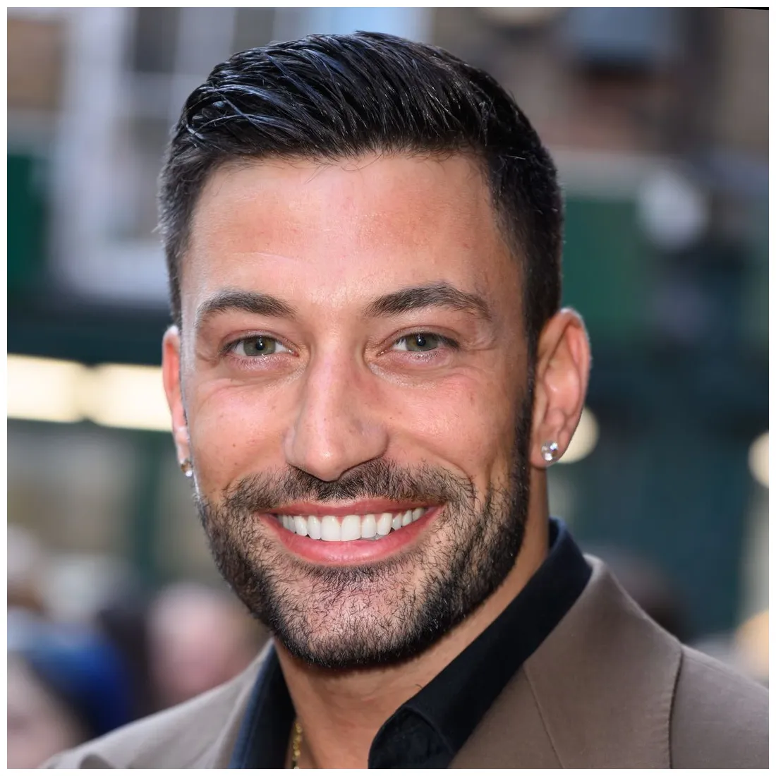 Latest news, pictures & videos hello!