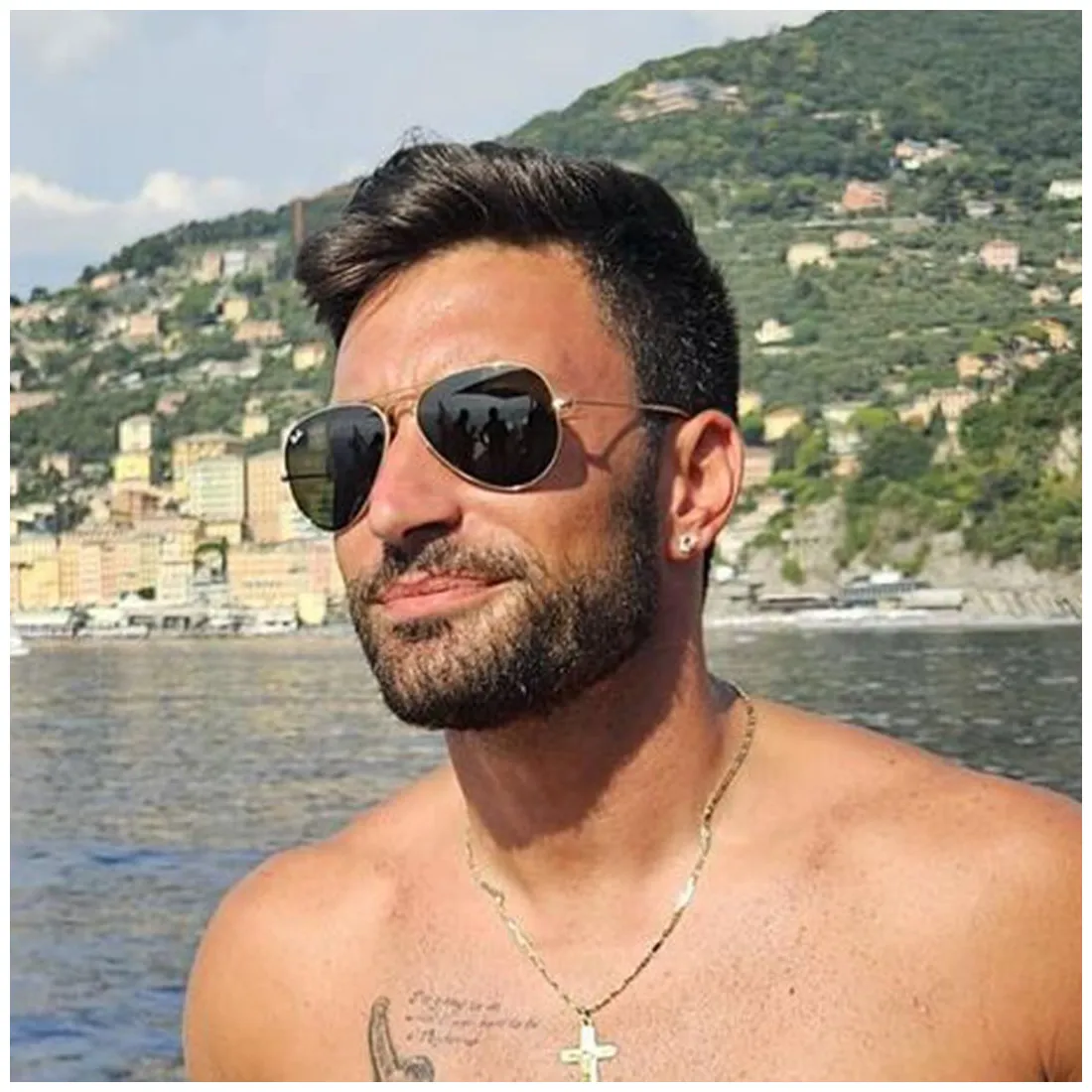 Latest news, pictures & videos hello!