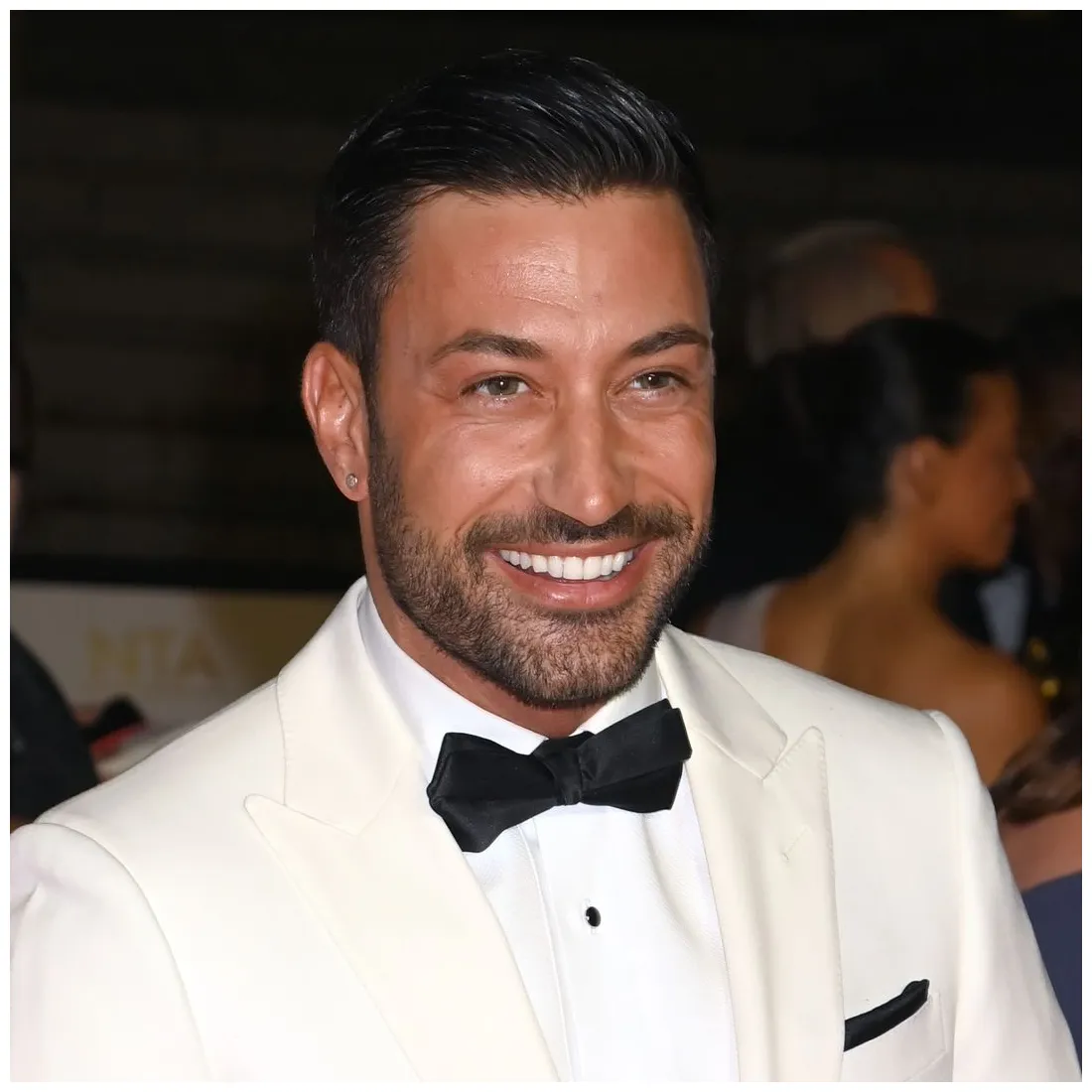 Latest news, pictures & videos hello!