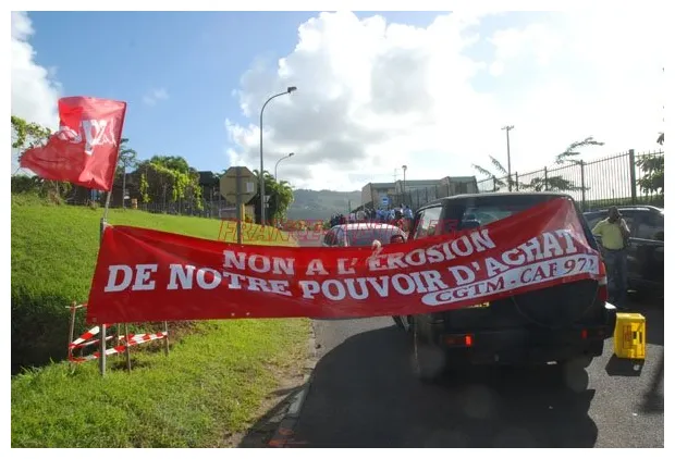 La martinique s'intalle dans la grève
