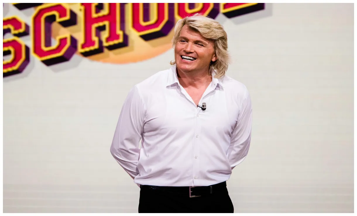 Onder het mes showbizz247.nl