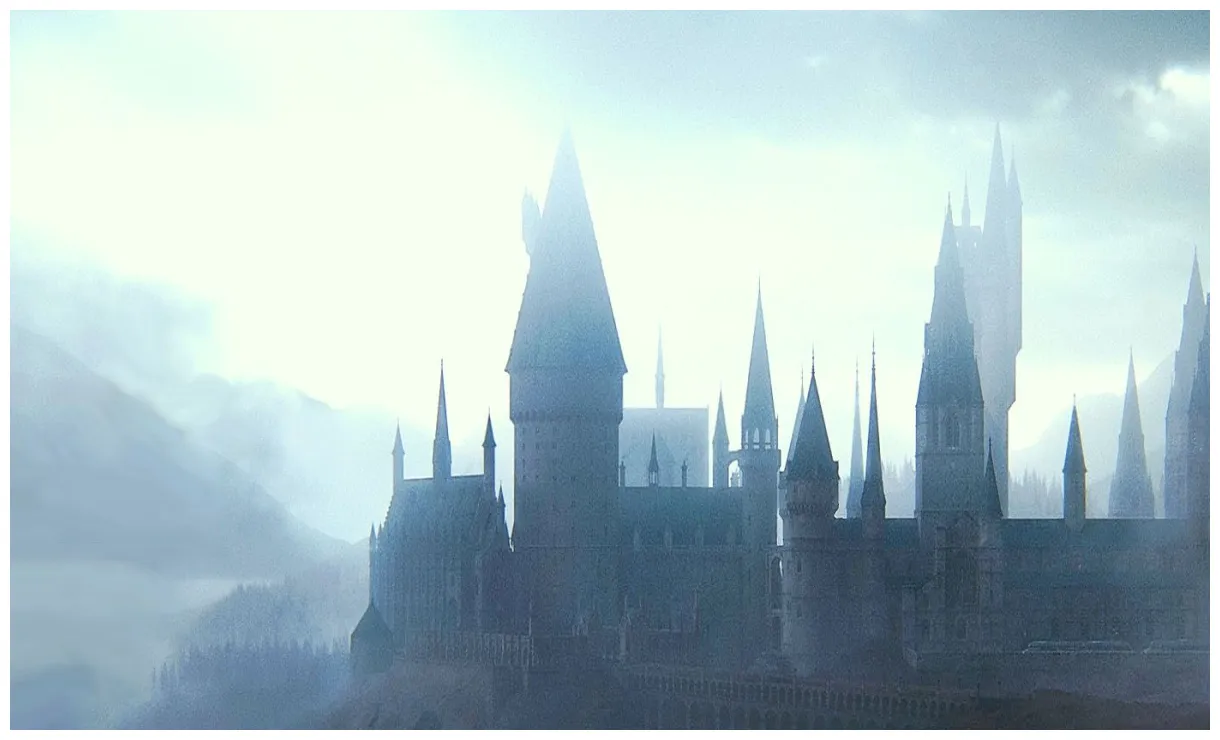 Harry potter what is 'hogwarts' in french? & 9 other translations for