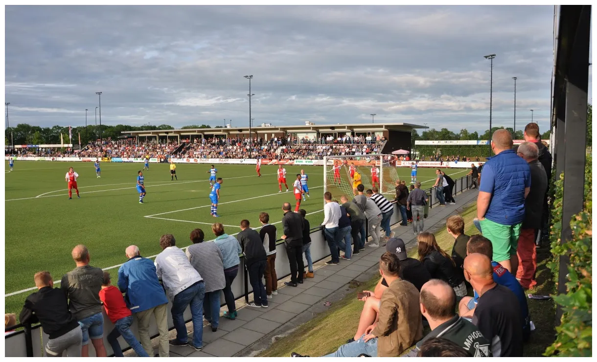 Extreme football tourism netherlands hzvv 2011