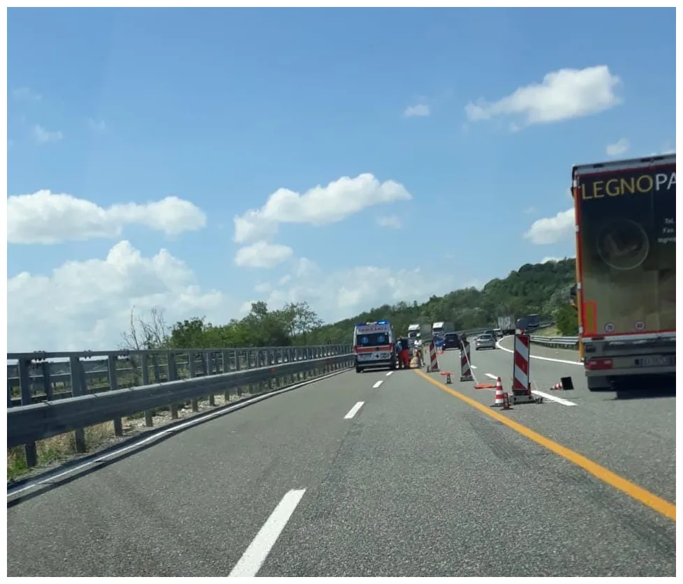Incidente sull'a26 nella zona del cantiere casalenotizie