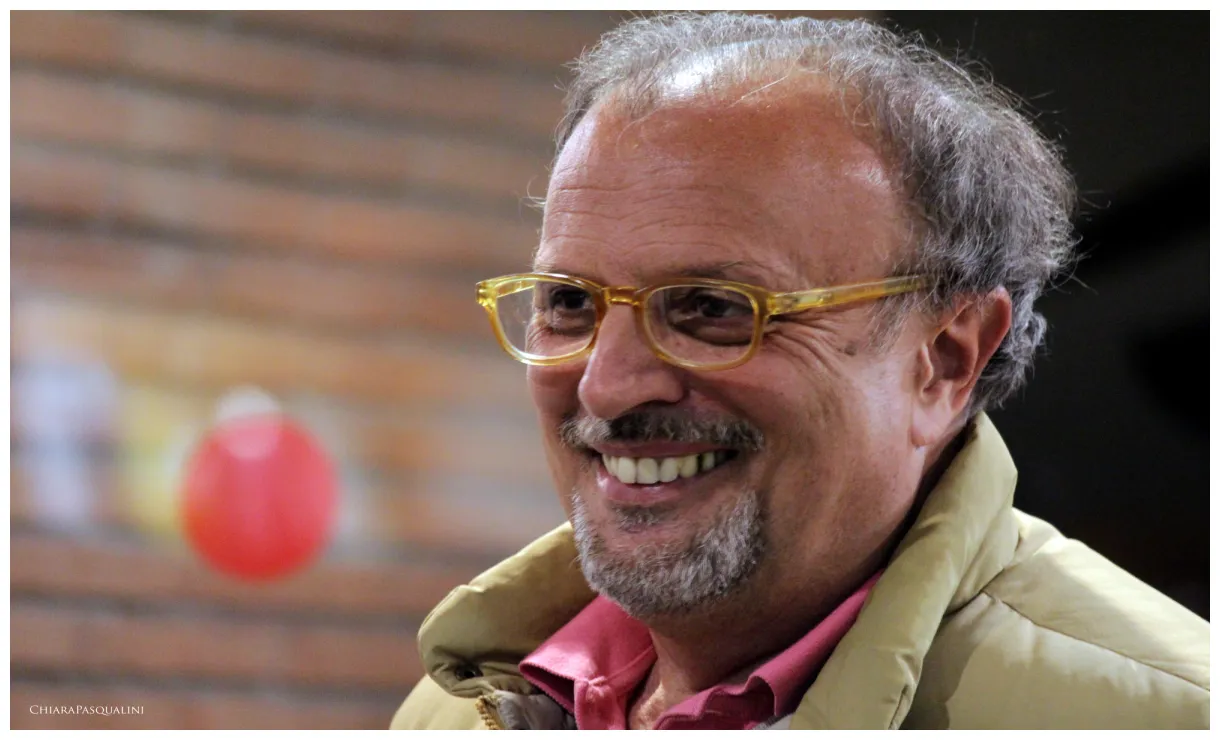 Un disco, un libro e l'annuncio del