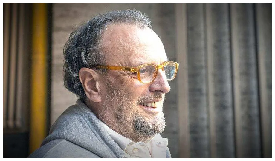 Sarebbe bello se fossati ti scrivesse una canzone