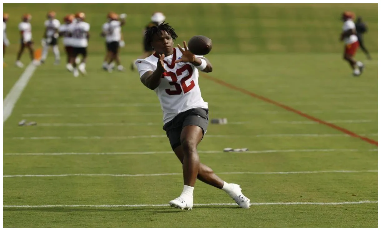 Commanders observations everyone is watching rb