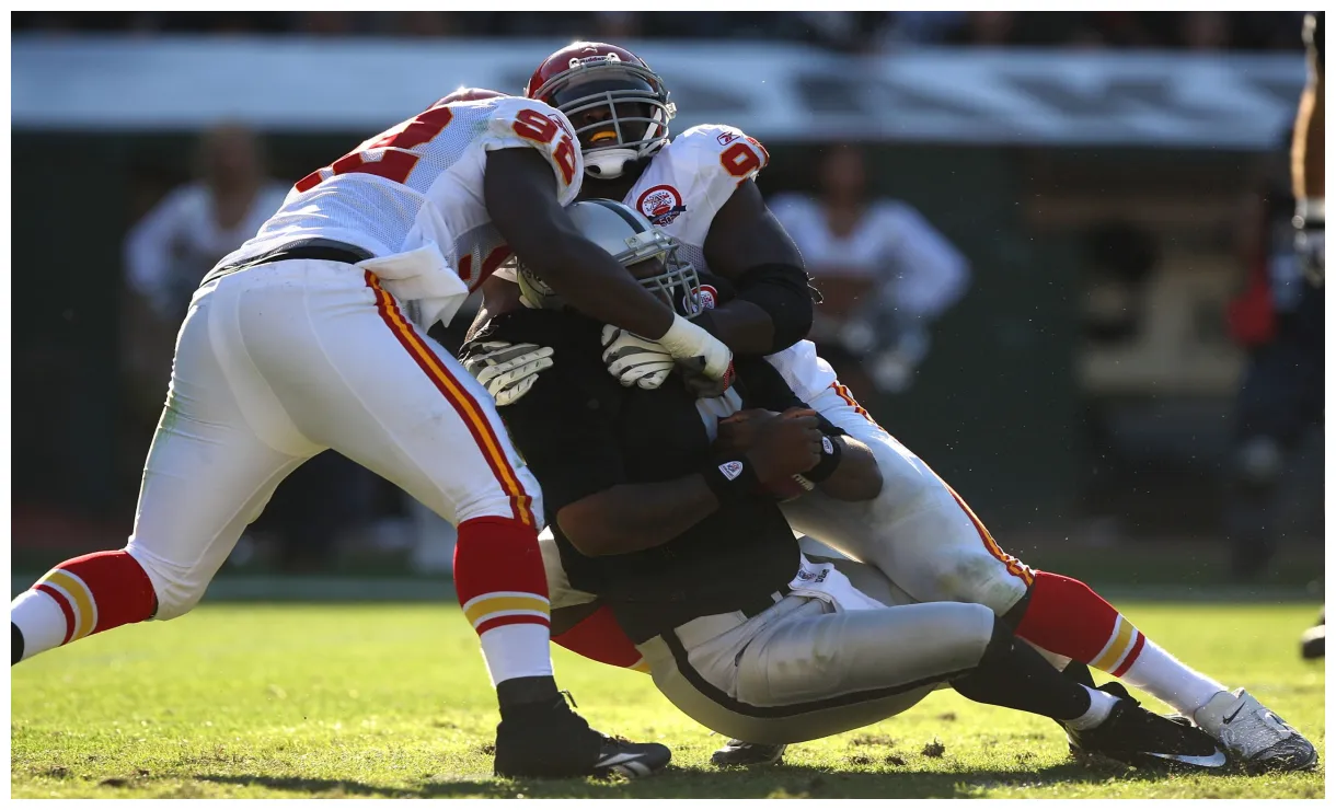 Net worth wiki, age, weight and height