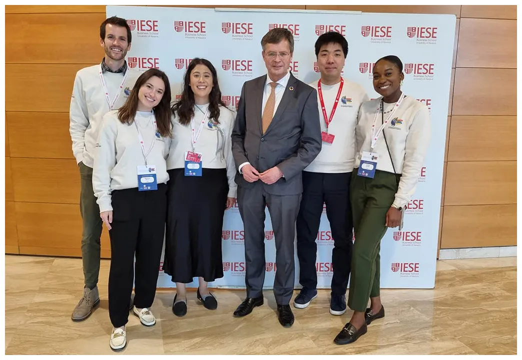 “be the leader the future needs” iese insight