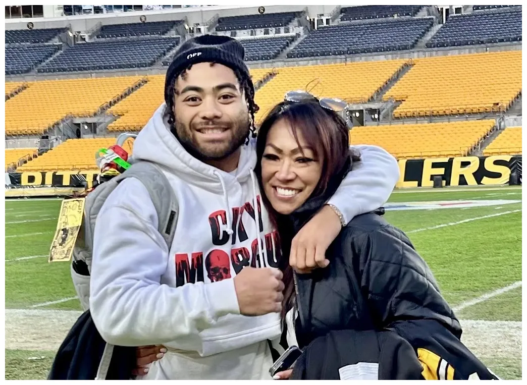 Parents ethnicity derrick and salaneta warren