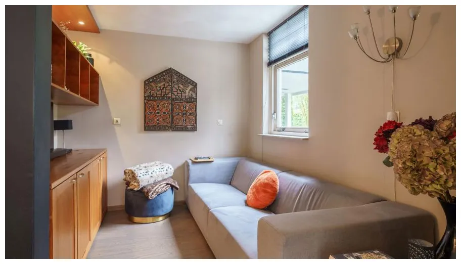 Zet futuristische villa te koop op funda prijs