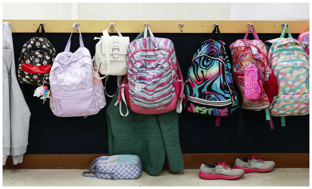 Son of wesley sneijder, signs first professional