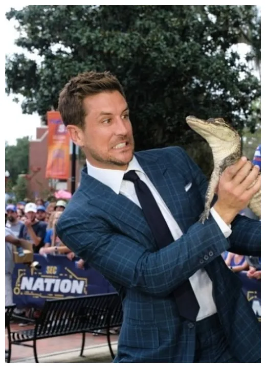 Height, weight, age, family, spouse, biography