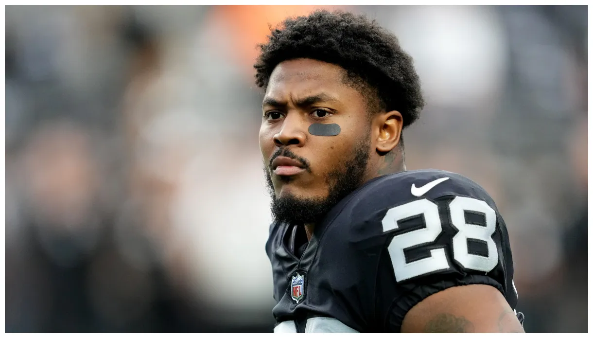 Addresses contract situation with subtle message