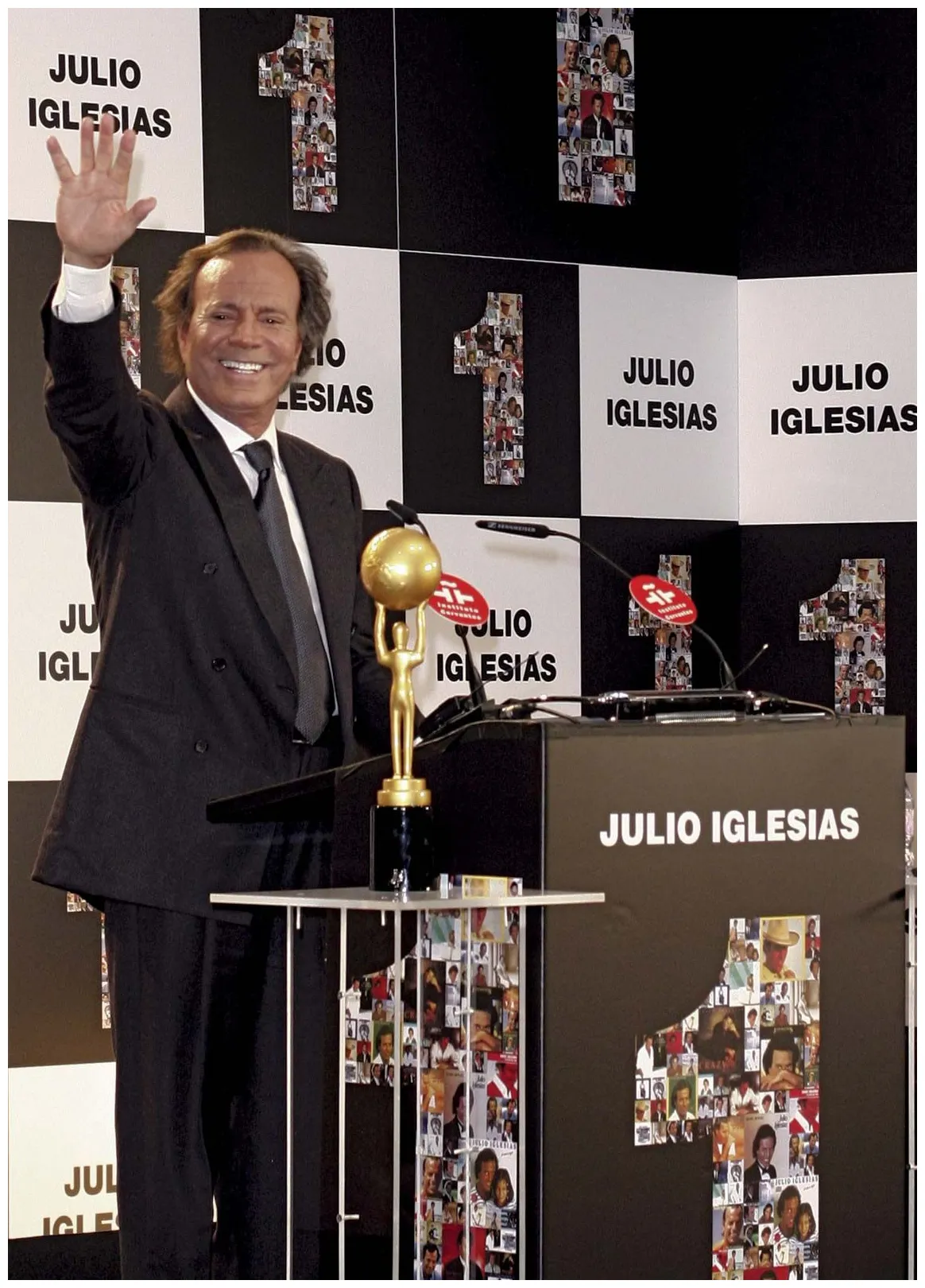 Julio Iglesias | Biography, Songs, & Facts | Britannica