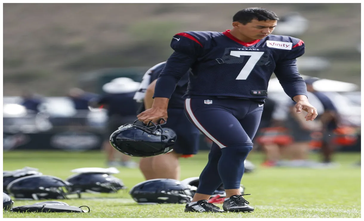 Texans kicker participates fully
