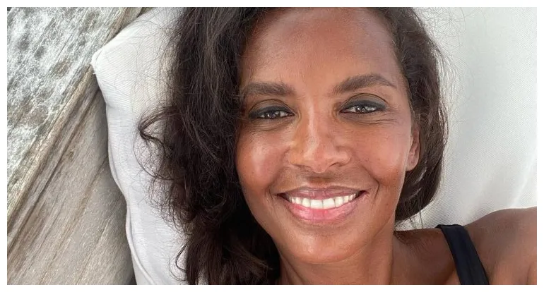 10 hot sexy karine le marchand bikini pics