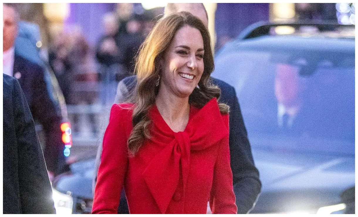 's body language shows she 'a loving but firm mom' the