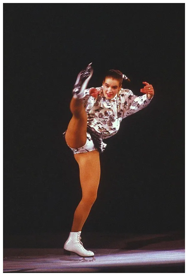 Katarina witt performing during champions on ice 1988 katharina