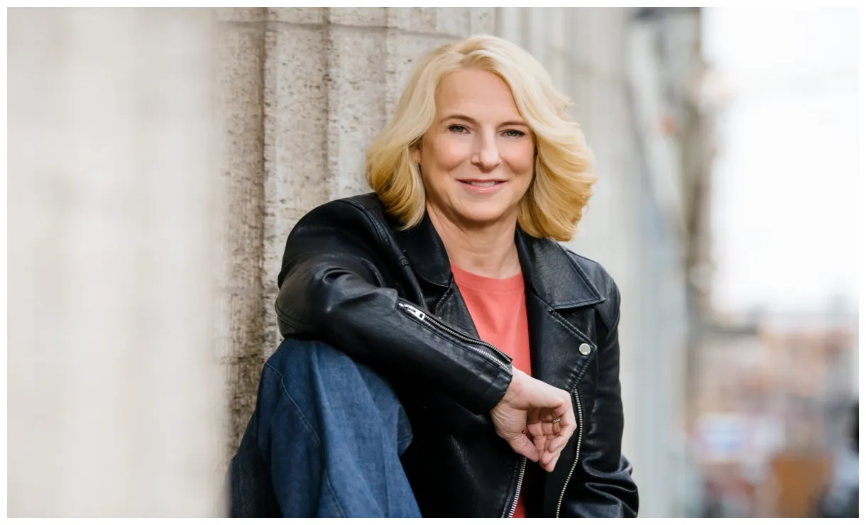 Svea pietschmann. graphy. berlin