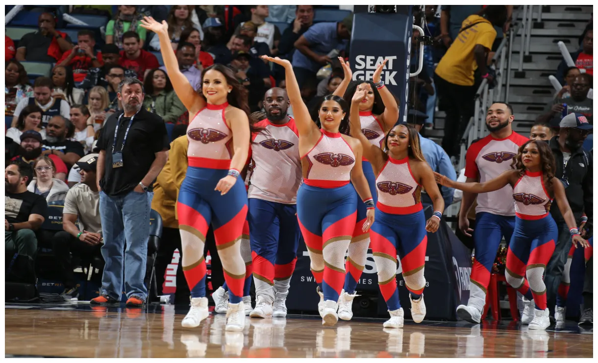 Pelicans vs. knicks fan & entertainment s 4/7/23 gallery