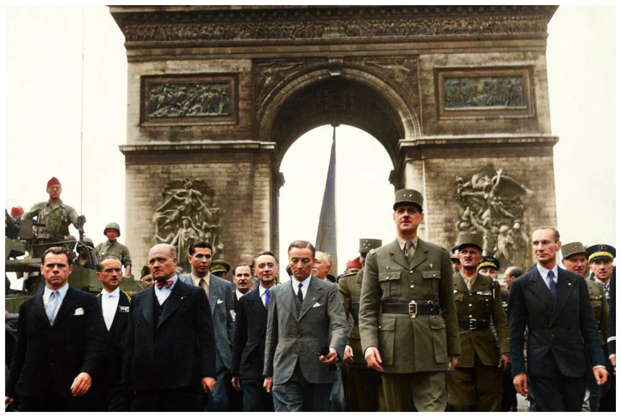 Paris 1944 la bataille stratégique de de gaulle face à churchill et