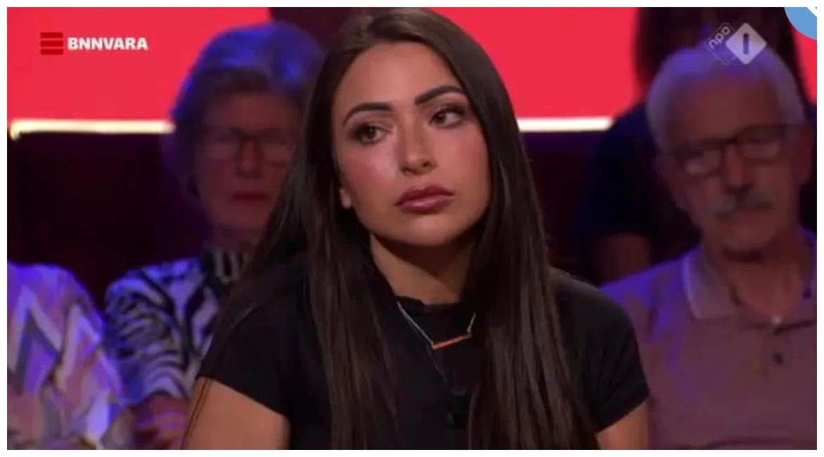 Geenstijl kijken lale gül over tweede boek "ik ben vrij"