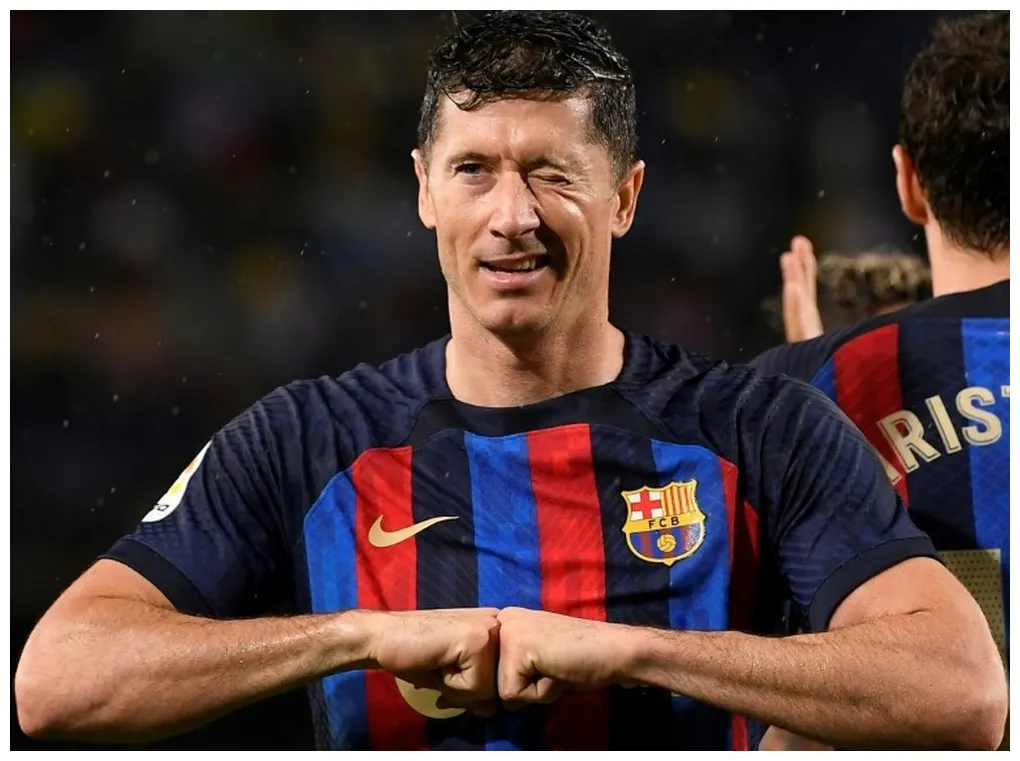 Lewandowski marque le premier but à Montjuic