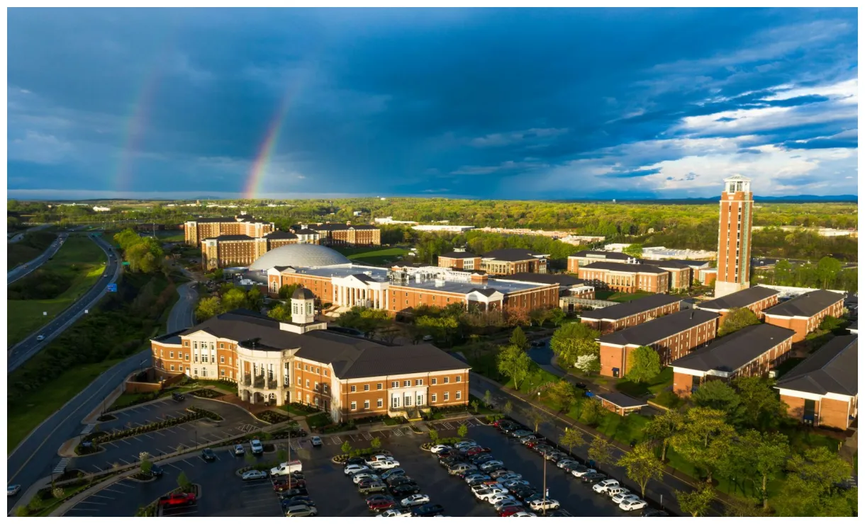 Liberty University - Requirements + Data | CollegeVine