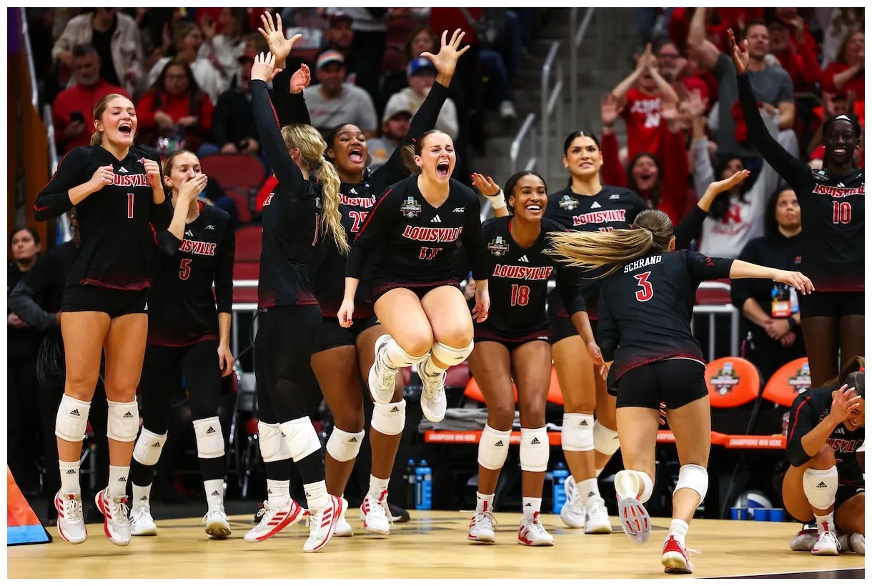Louisville volleyball rallies past Pitt to reach NCAA title match
