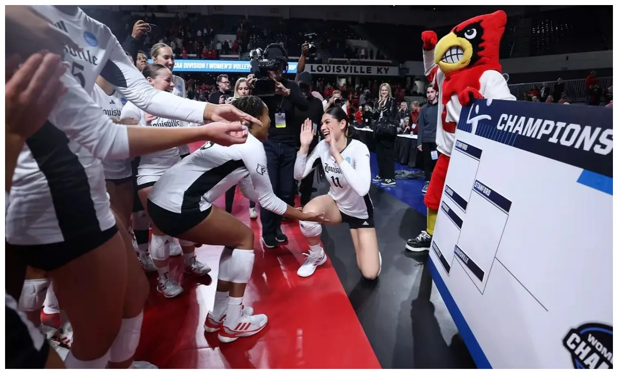 Louisville volleyball advances to regional semi-finals