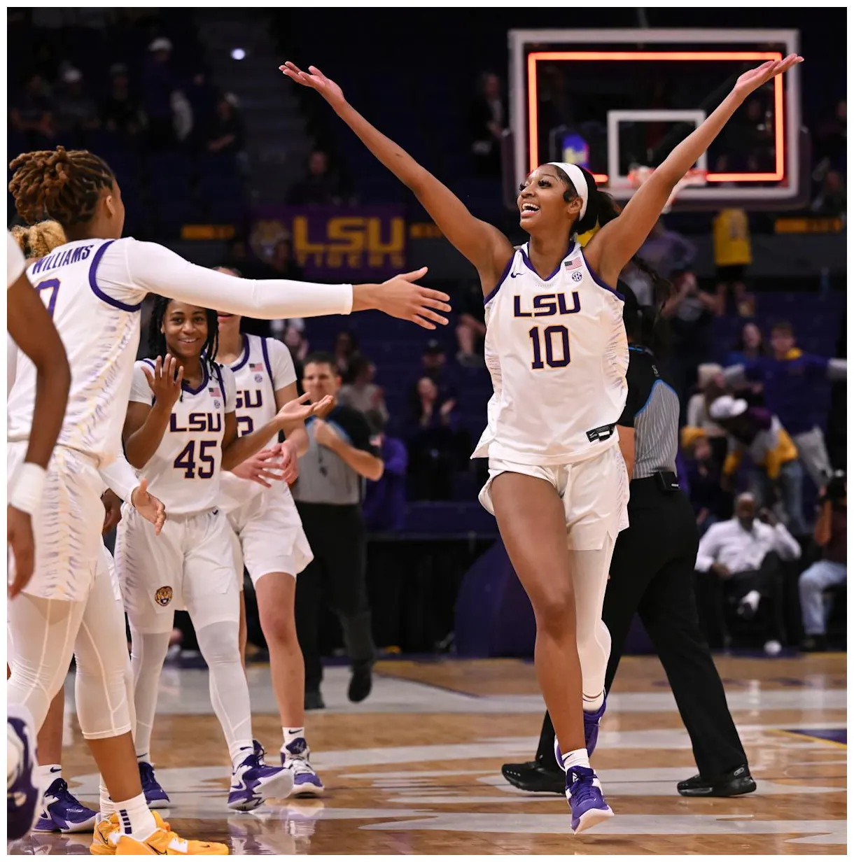 LSU women's basketball secures best start in program history at 16-0