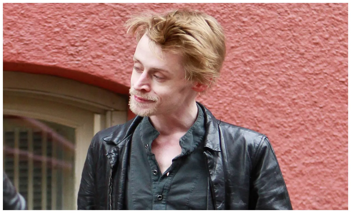 Is back looking better than ever & the internet can't deal