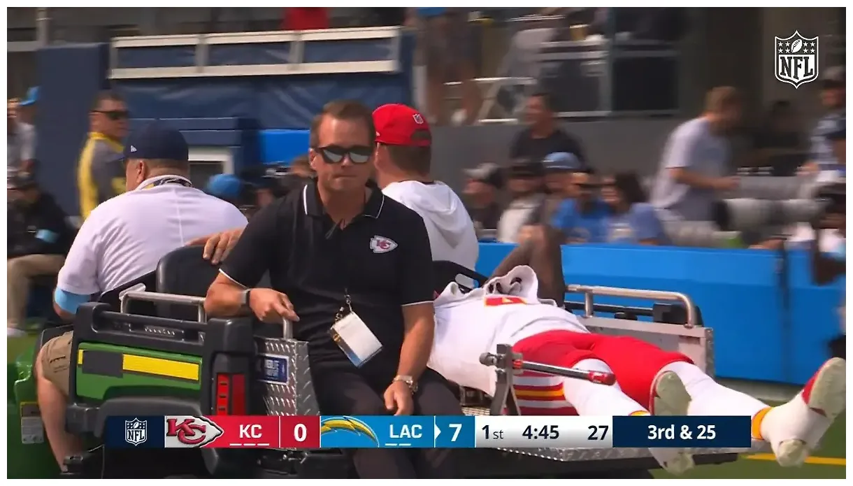 Nfl patrick teamkollegen schwer grusel-szene im video!