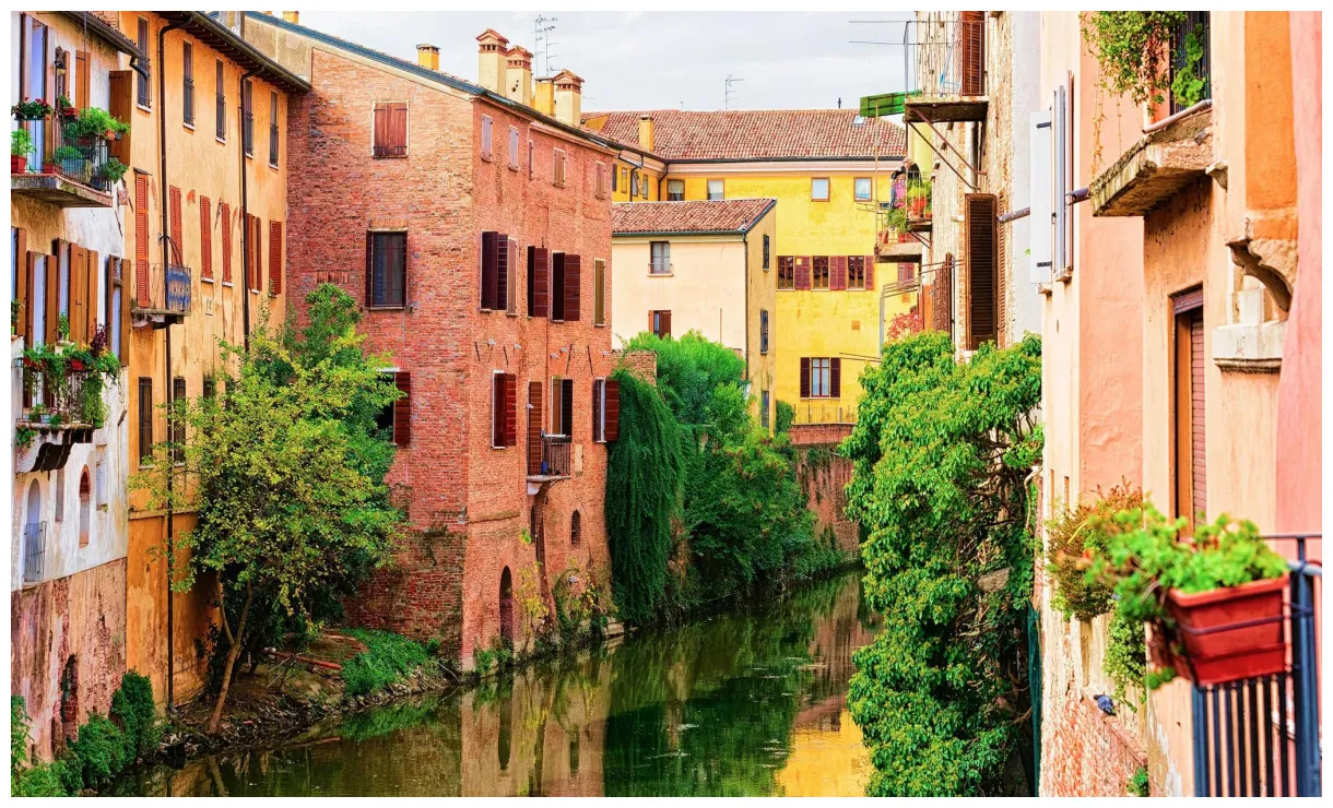 Italy — tourist guide planet of hotels