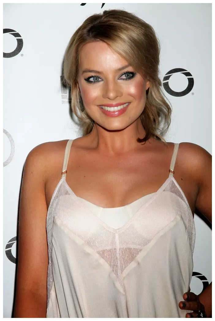 Margot Robbie | free Wallpapers