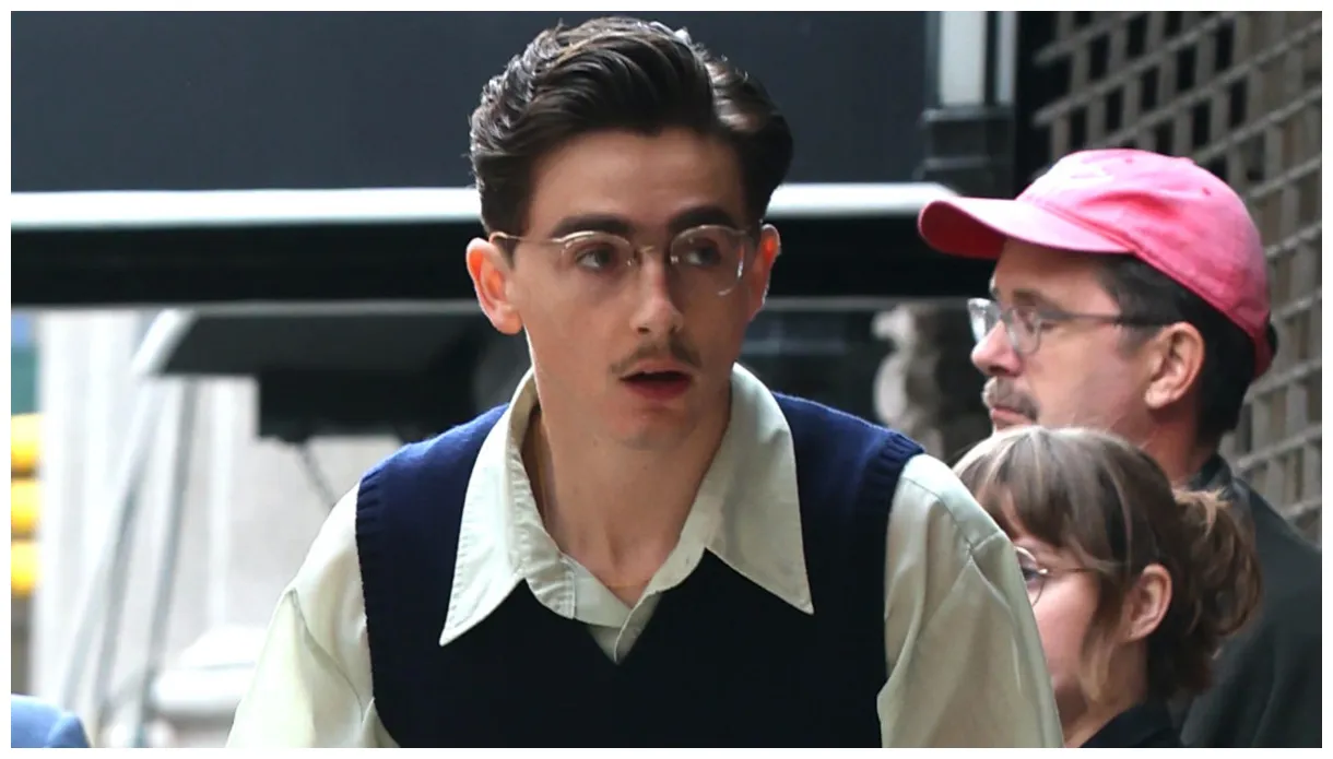 Timothée chalamet’s look revealed in new set s