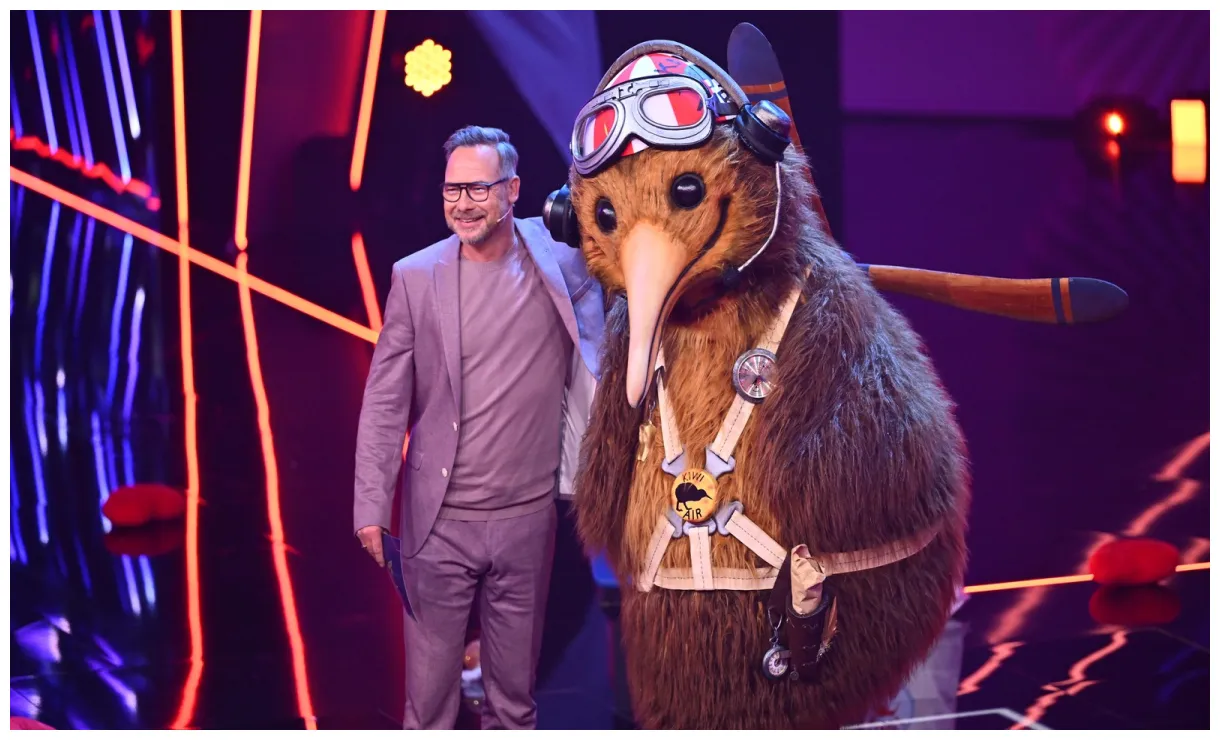 The masked singer 2023 wer ist raus? dieser promi ist der kiwi!