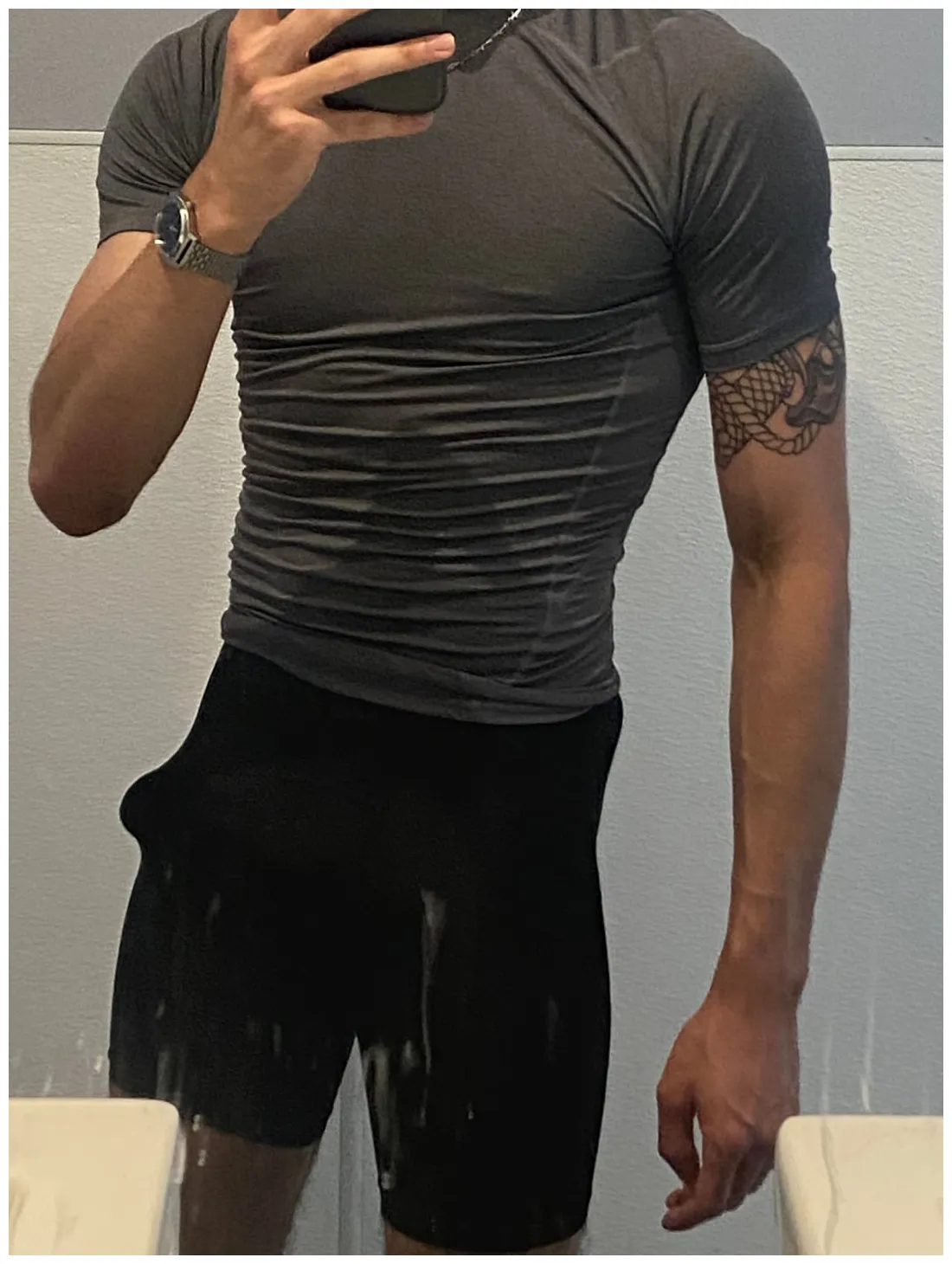 Working out in tights always makes me hard r/gymbulge