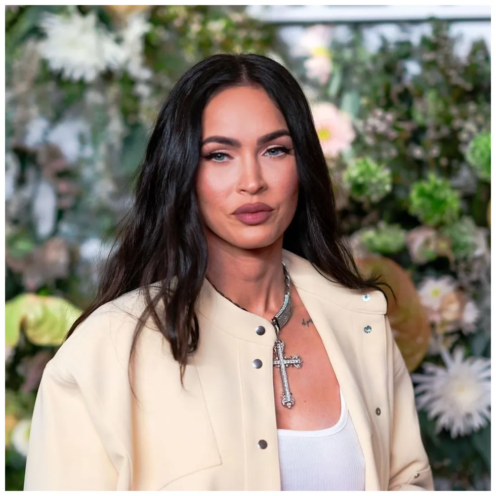 In mgks musikvideo zeigt sie sich schwanger gala