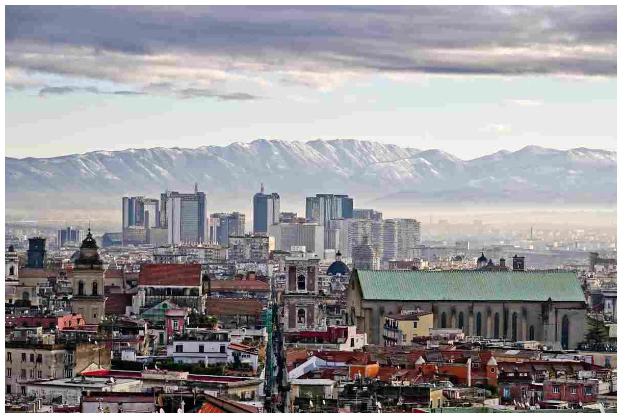 Napoli, il meteo dei prossimi giorni: weekend di sole ma poi tornano le