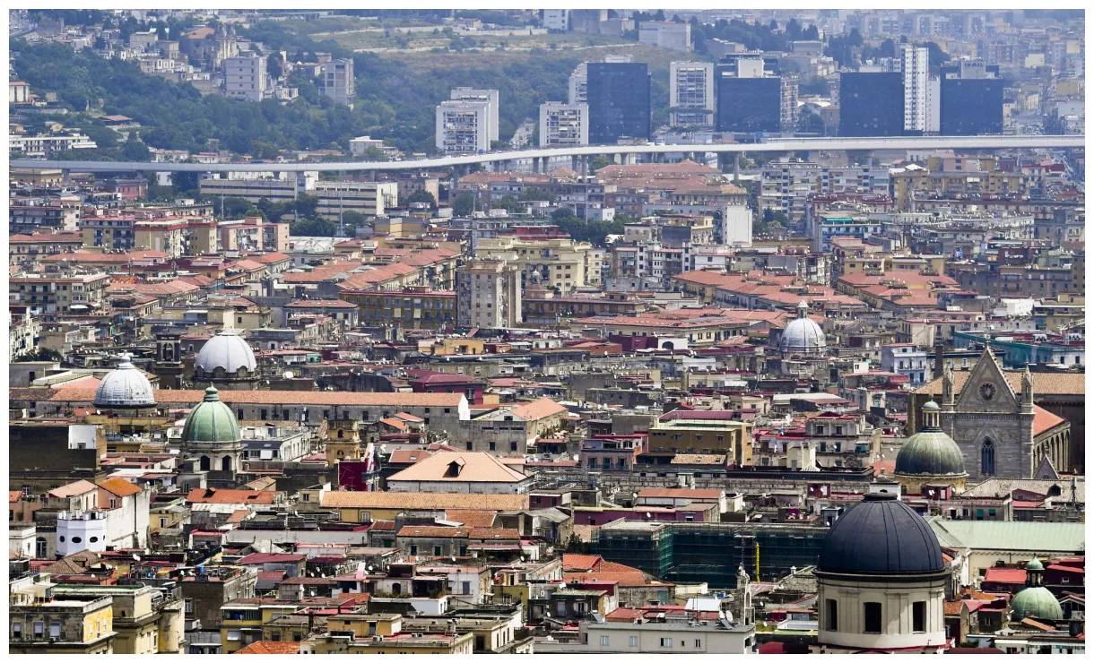 Previsioni meteo e del tempo a Napoli oggi e domani | Sky TG24