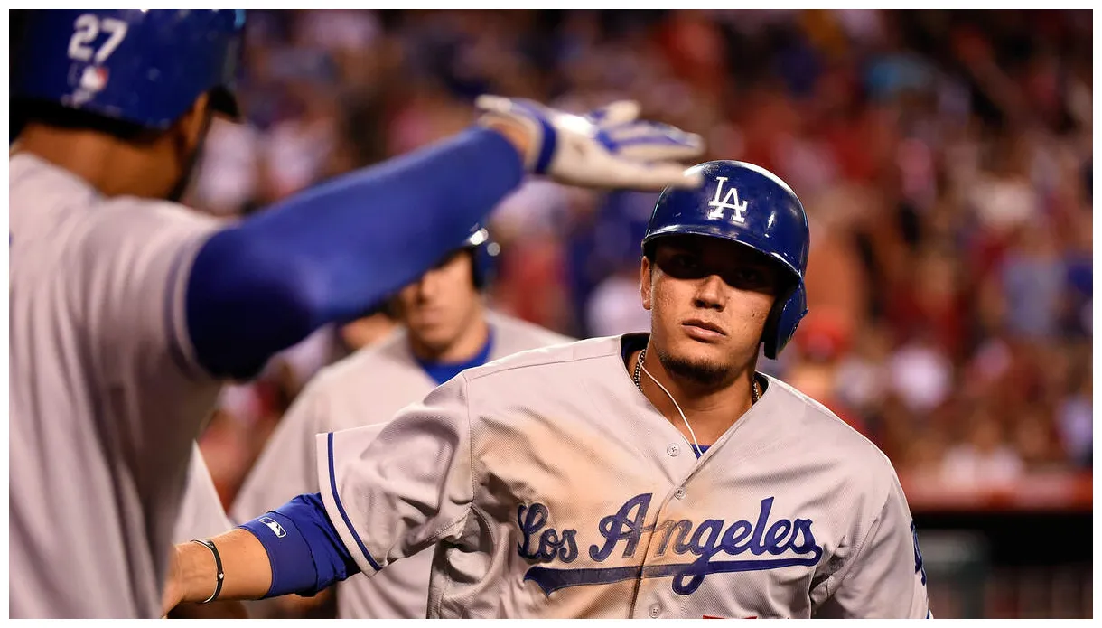 Reacts to being back with the dodgers am 570 la sports